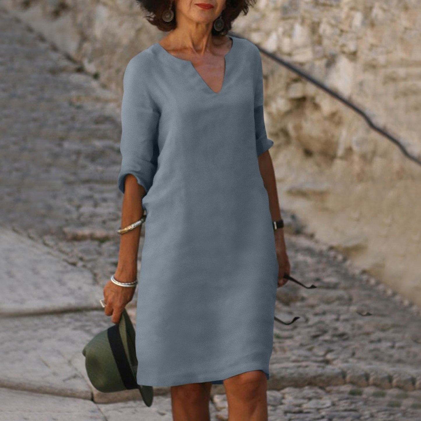 Amara - Vestido de lino con cuello en V