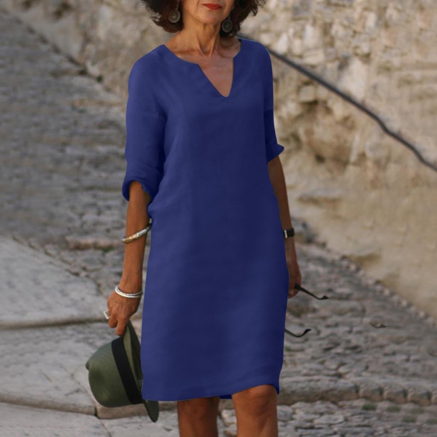 Amara - Vestido de lino con cuello en V